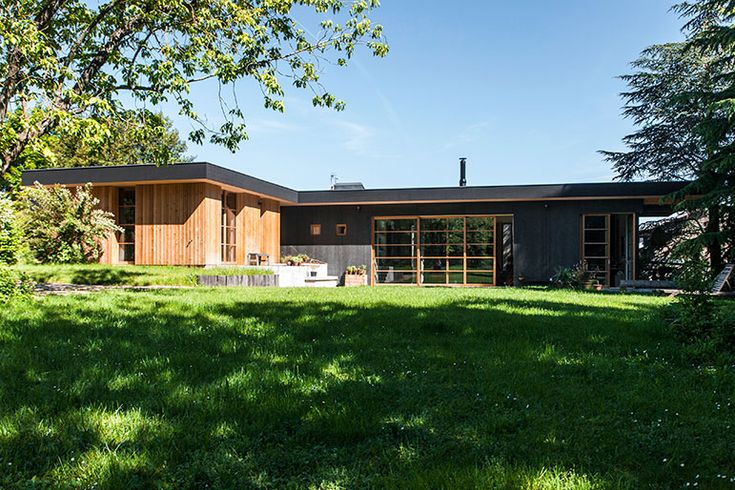 Construction bois moderne avec bardage extérieur