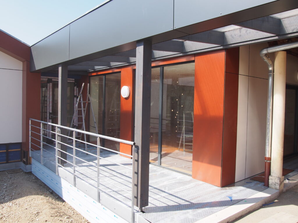 Extension d’école réalisée en ossature bois